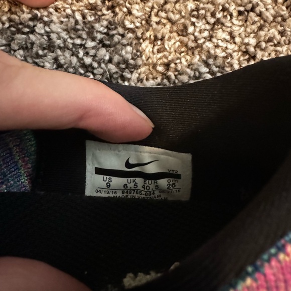 NIKE FLYNIT LUNAREPIC rainbow/multi-color used size 9 US WOMAN - Picture 4 of 11